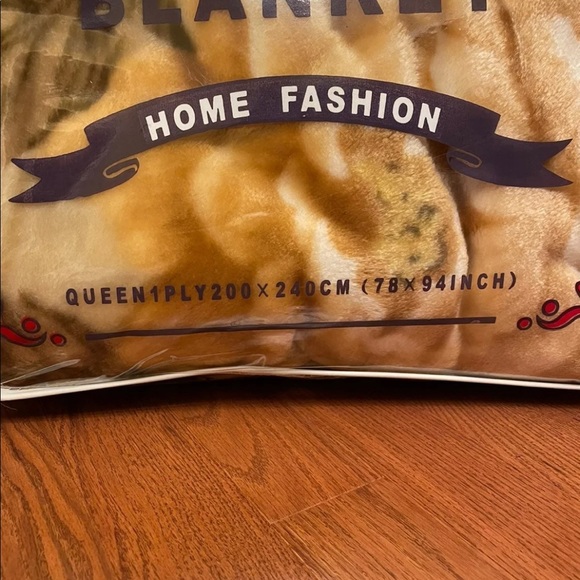 Soft queen blanket - Picture 5 of 5